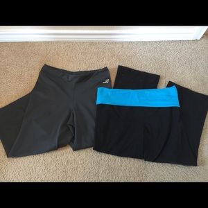 SOLD 2 pair cropped yoga pants. Size M.